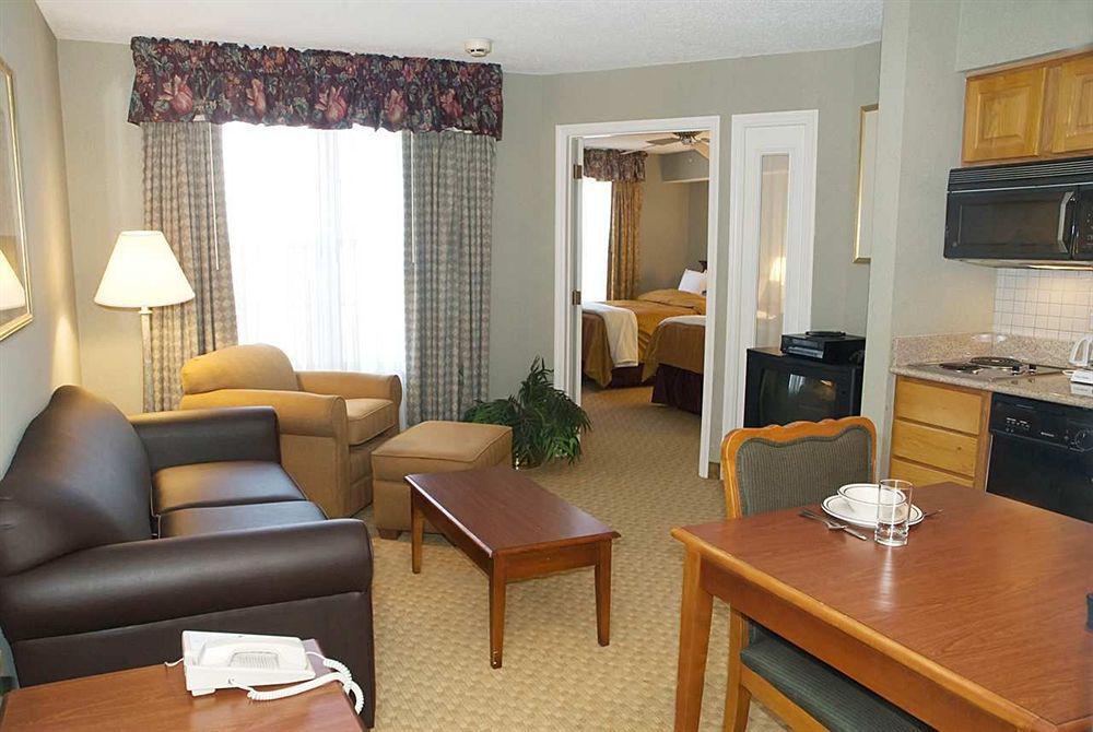 Sonesta Es Cincinnati - East 3*