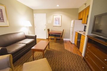 Sonesta Es Cincinnati - East 3*